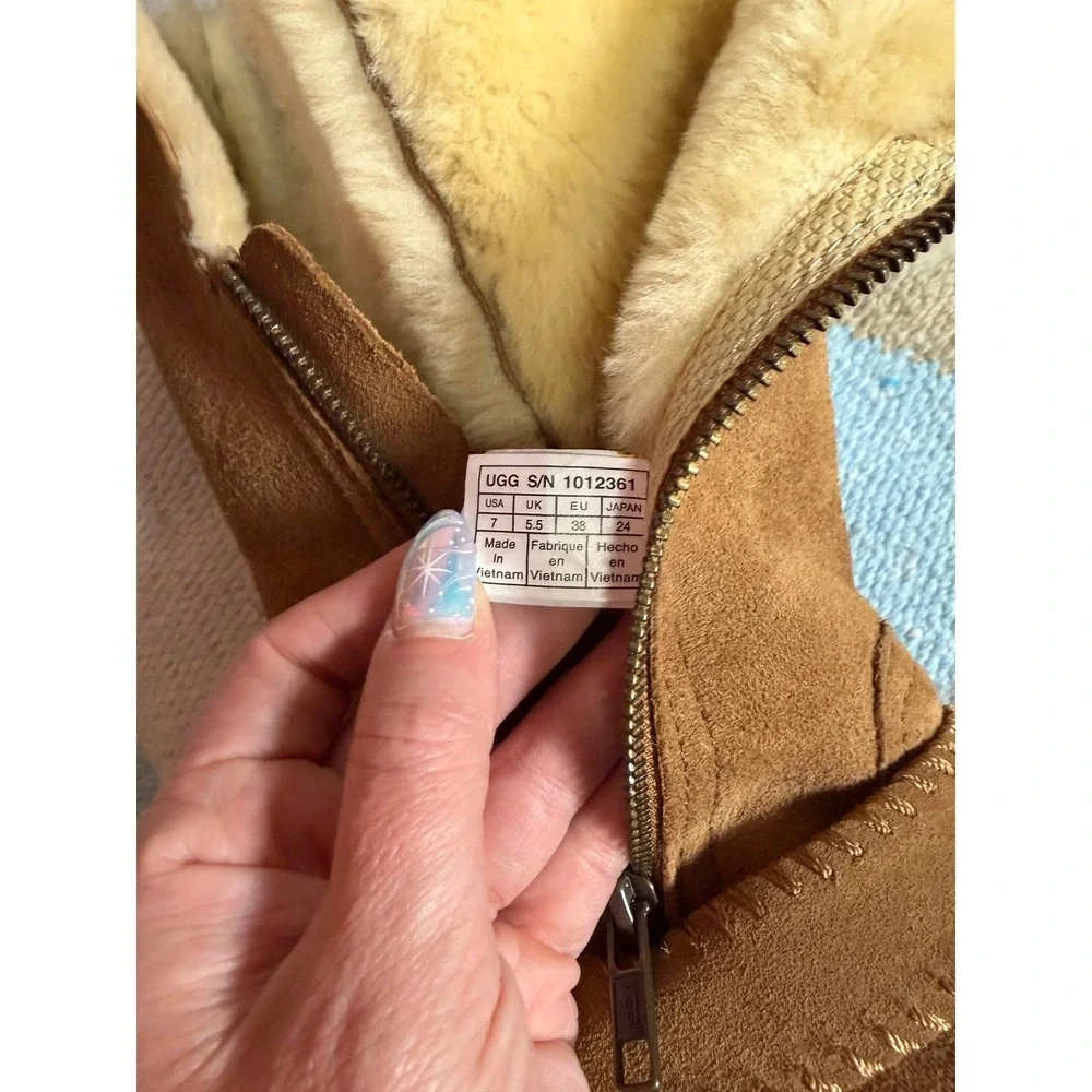 UGG classic braiden